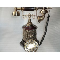 Antika görünümlü oymalı işlemeli dijital telefon 